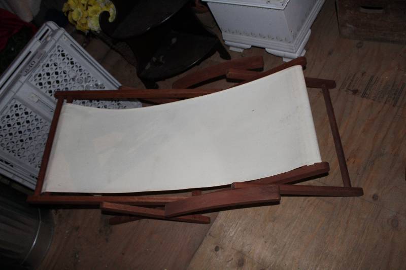 lot 841 image: Lot of (2) Hammock Chairs