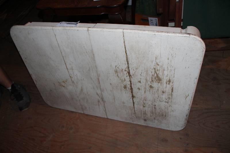 lot 849 image: Folding Table