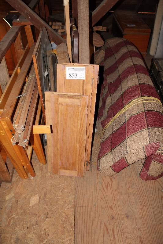 lot 853 image: Futon, Misc Wood, Glass