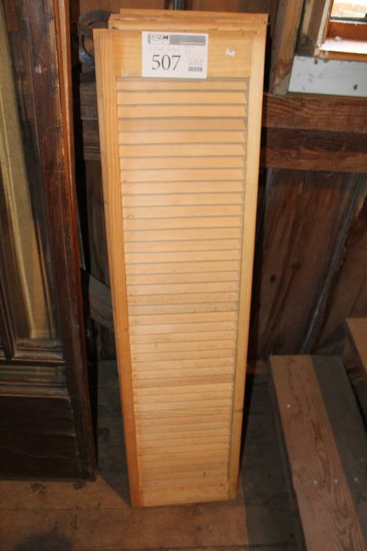 lot 507 image: Lot of (6) Wood Shutters