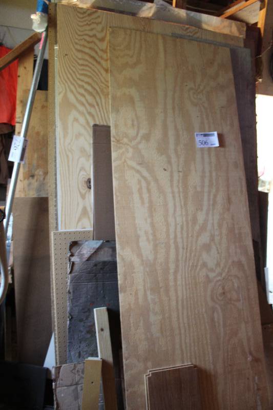 lot 506 image: Wood
