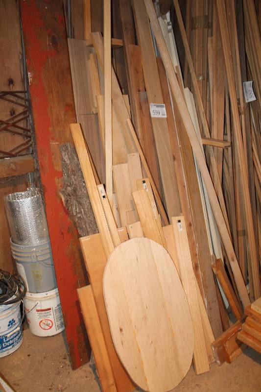 lot 559 image: Wood