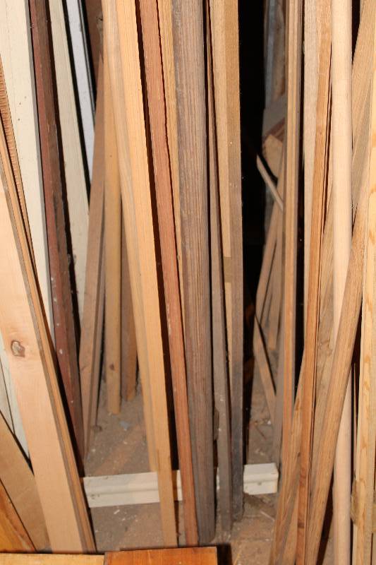 lot 557 image: Wood