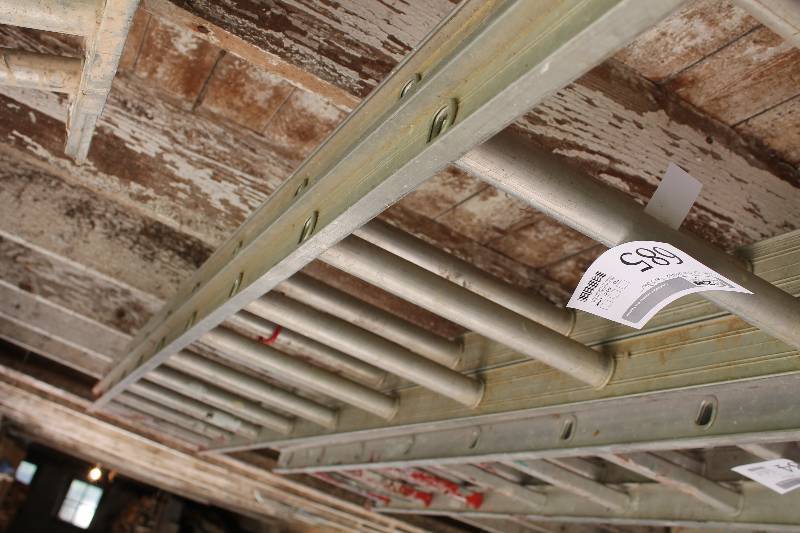 lot 685 image: 16ft. Aluminum Extension Ladder