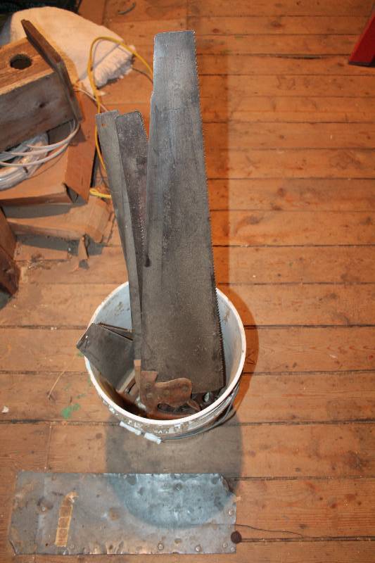 lot 581 image: Hand Saws