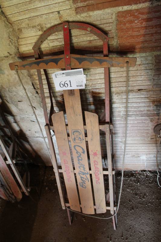 lot 661 image: Gladding Coast King Snow Sled