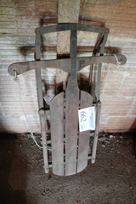 lot 662 image: Snow Sled