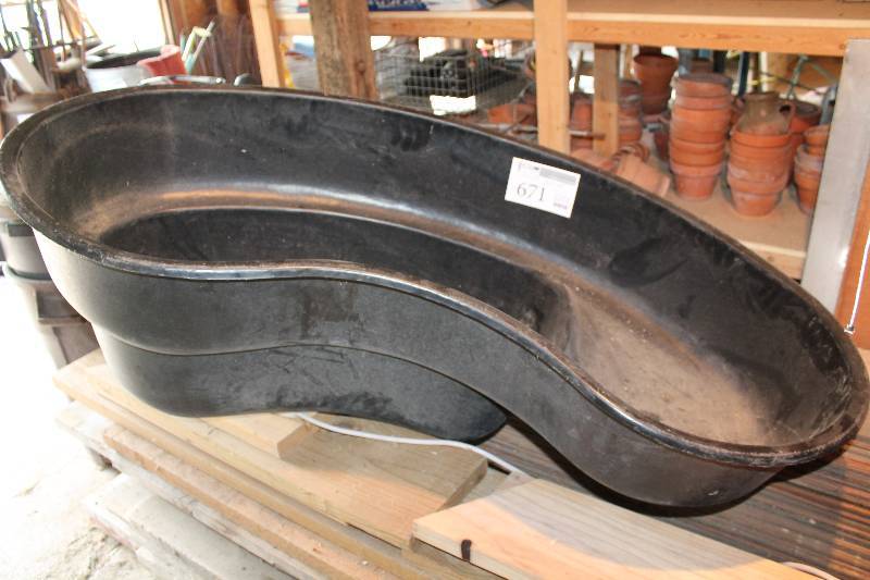 lot 671 image: Pond Mold