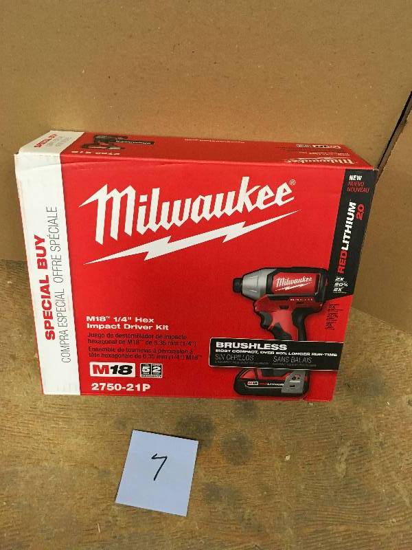 Milwaukee 2750-21P M18 18-Volt Compact Brushless 14 Hex Impact Driver Kit not used