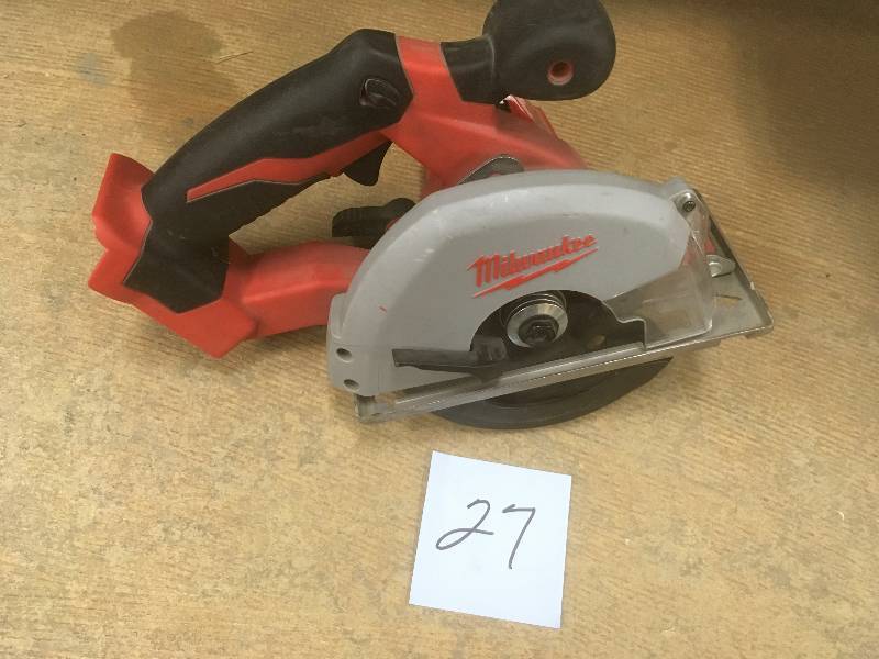 Milwaukee 2682-20 M18 5-38-Inch Metal Saw, Tool only used in very good condition