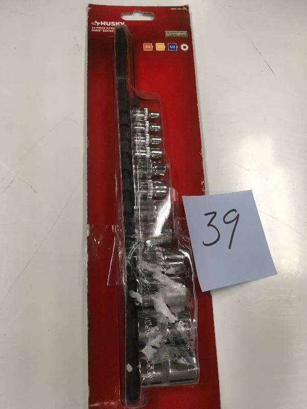 Husky 14, 38, 12 in. E-Torx Socket Set not used