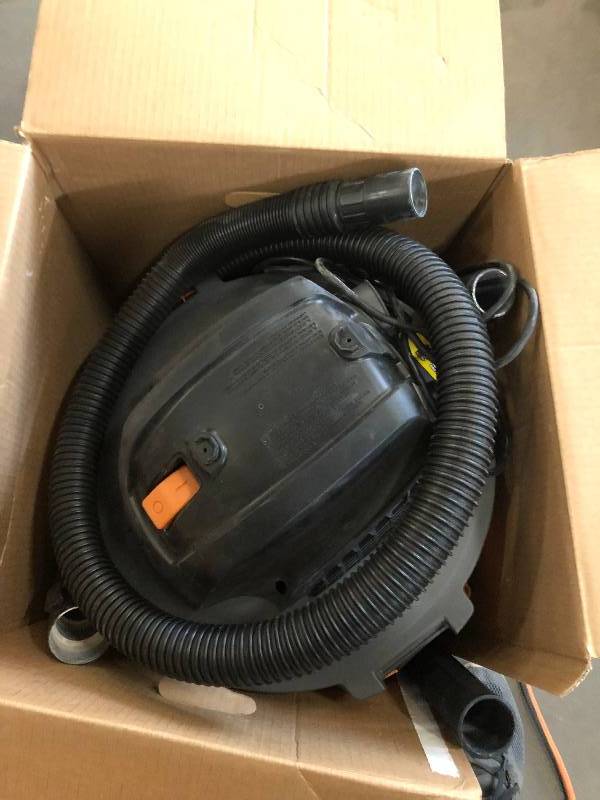 RIDGID 6 Gal. 3.5-Peak HP NXT WetDry Vac in working conditions