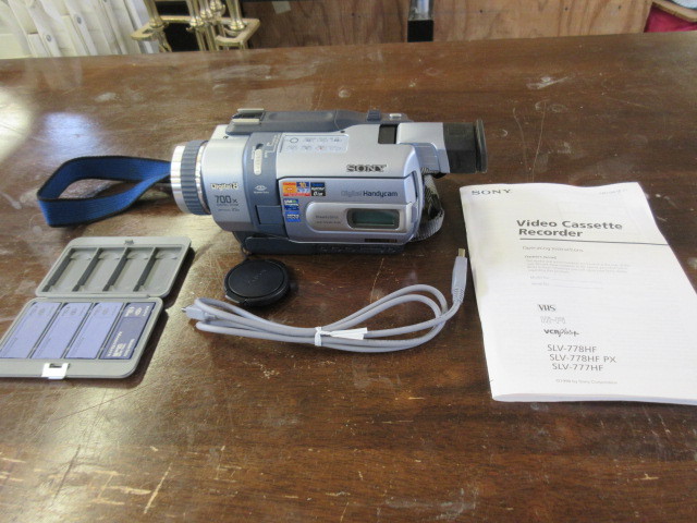 lot 225 image: SONY HANDYCAM CAMCORDER