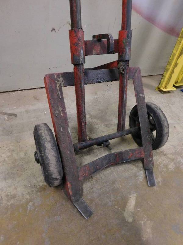lot 8 image: 55 Gallon Barrel Dolly