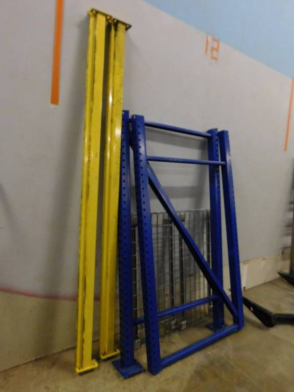 lot 9 image: Pallet Racking