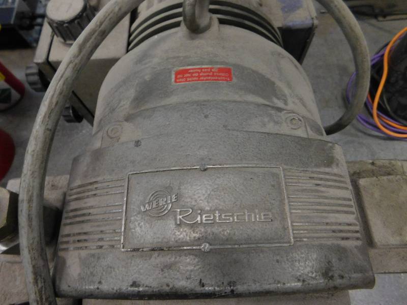 lot 70 image: Rietschie Vacuum Pump