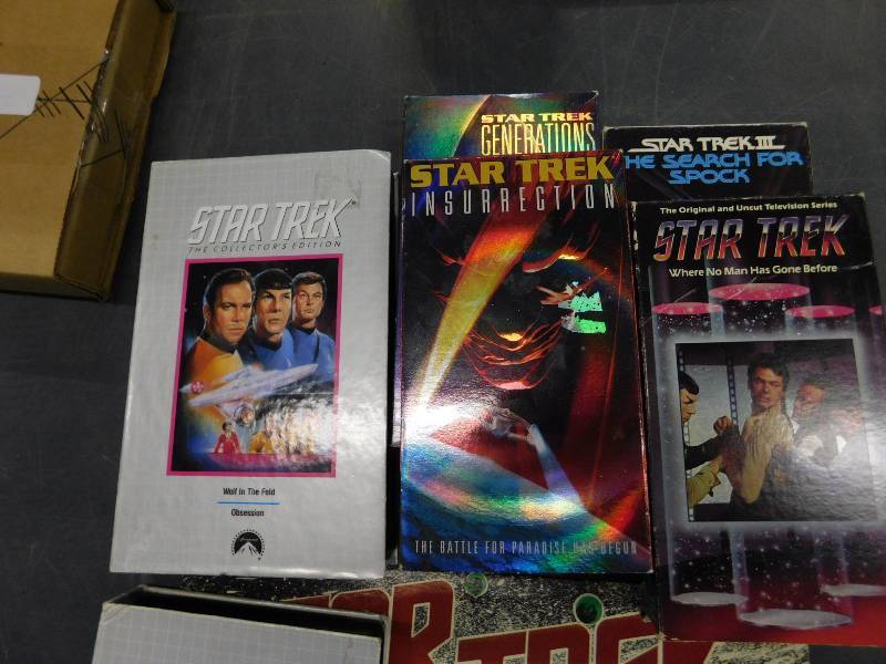 lot 76 image: Vintage Lot of StarTrek Items