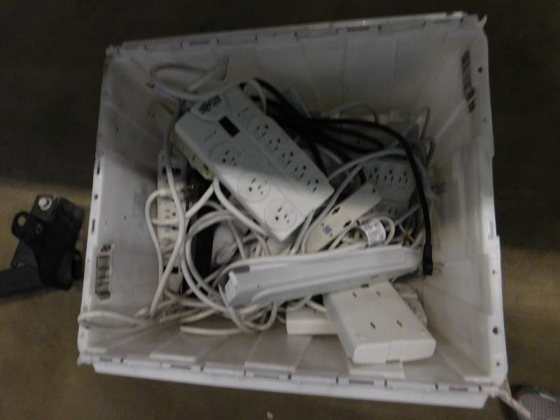 lot 89 image: Power Strips Surge Protectors