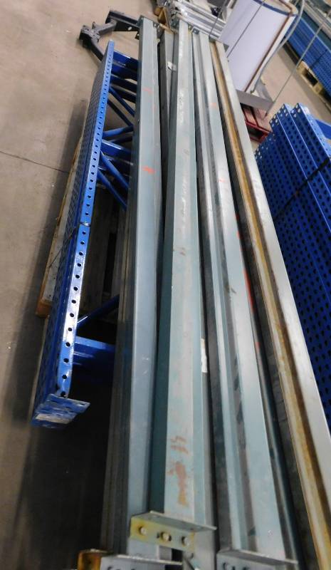 lot 95 image: Teardrop Pallet Racking #1