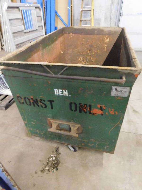 lot 131 image: Construction Dumpster