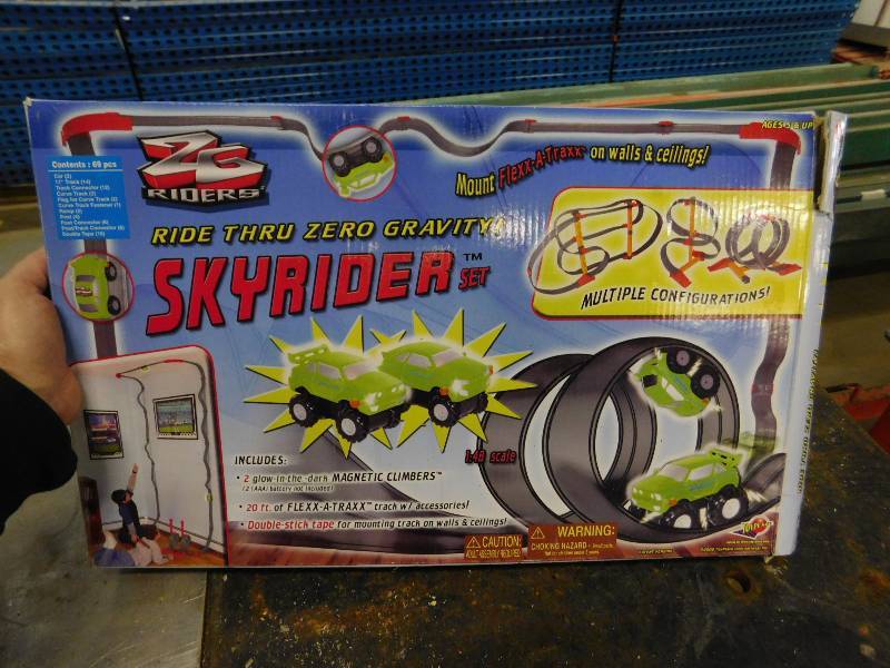 lot 148 image: Sky Rider Race Track Set