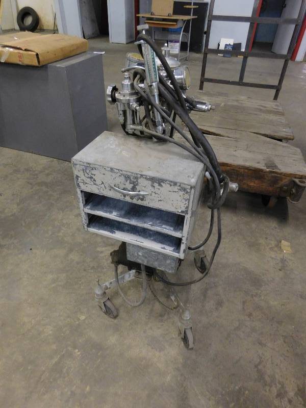 lot 166 image: Vintage Medical Equipment
