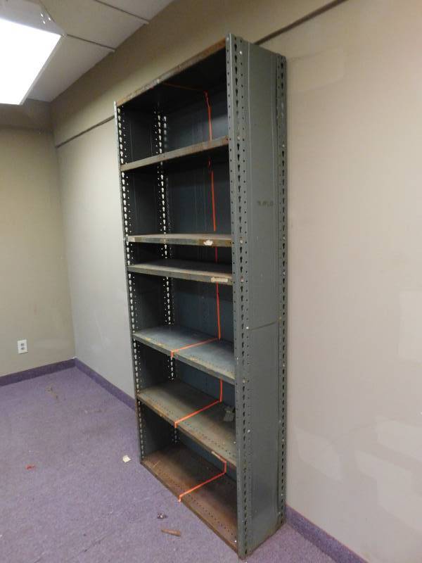 lot 168 image: Metal Shelving Unit