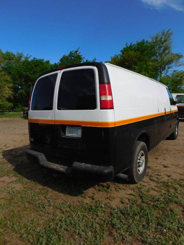 2010 Chevrolet 3500 Express Van