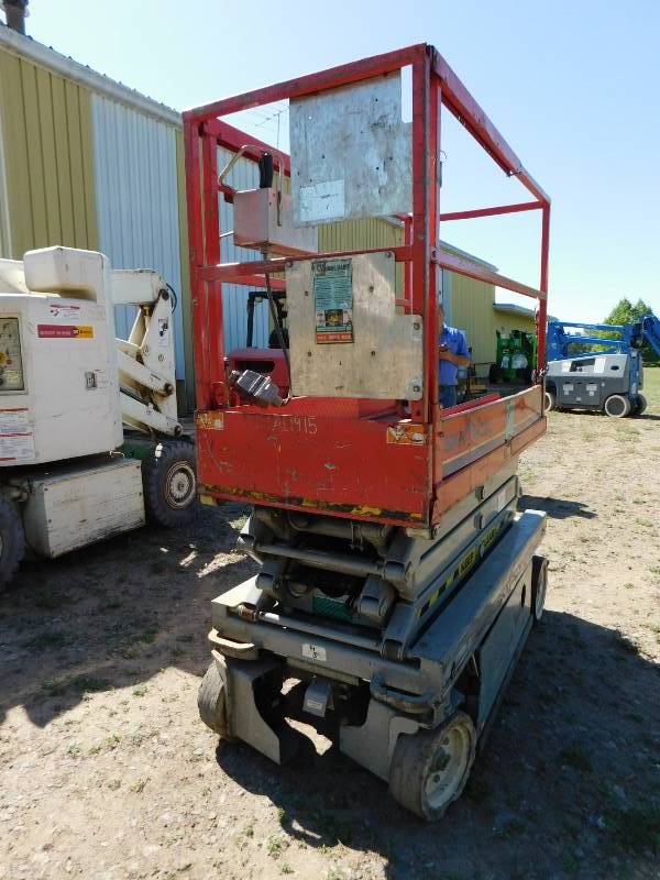 2011 SkyJack SJIII3219 Man Lift