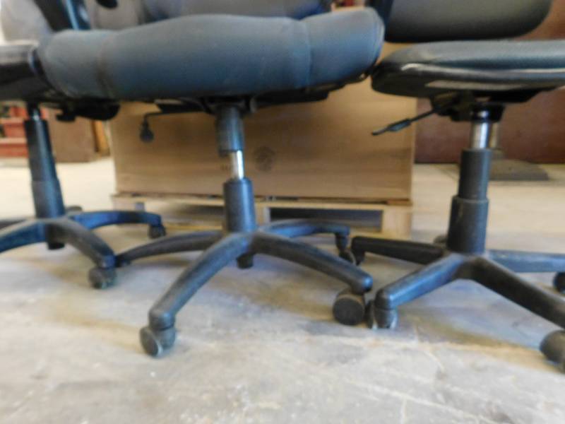 Adjustable Rolling Office Chairs