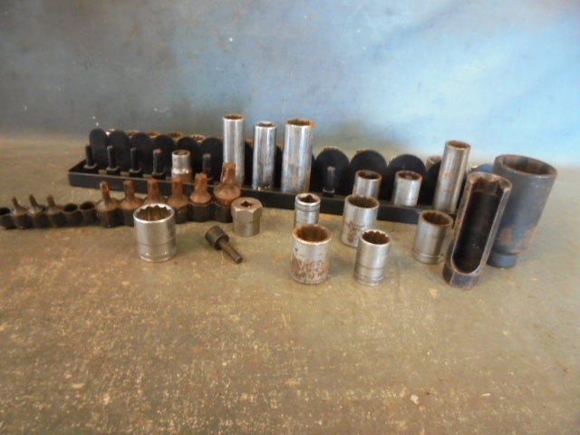 12 Sockets
