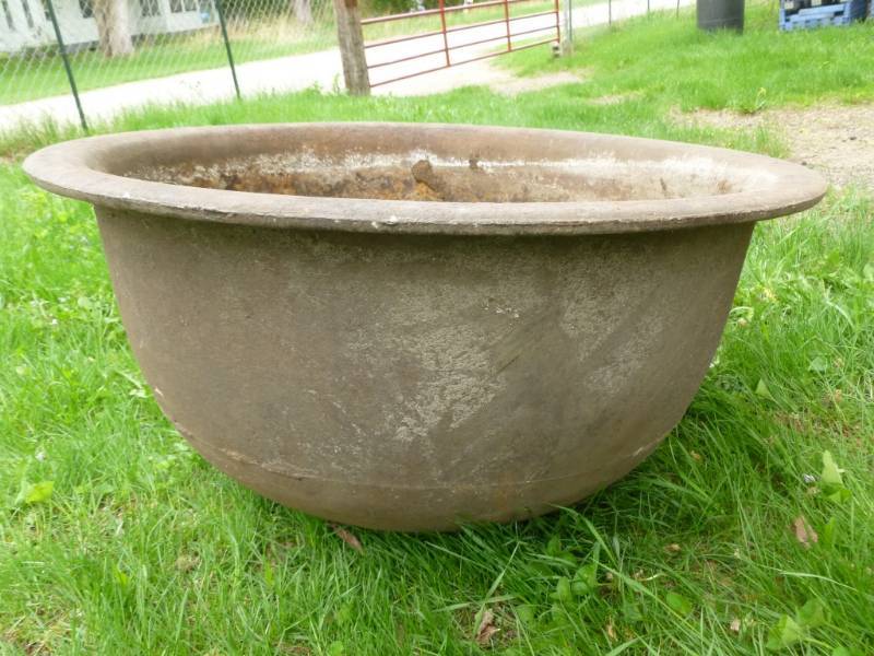 Cast Iron Hog Kettle