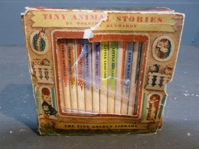 Vintage Booklet Set