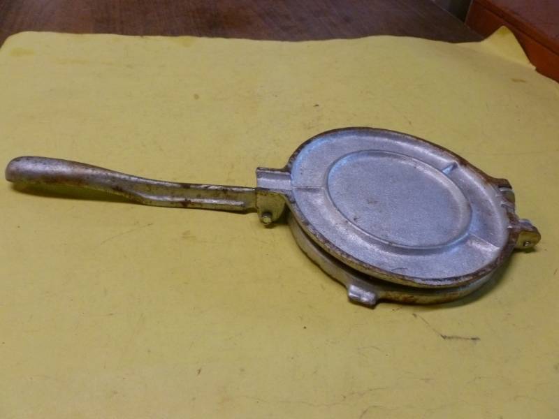 Cast Iron Tortilla Press