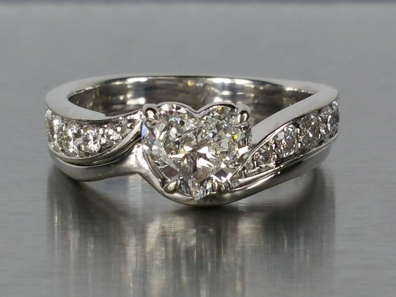 heart shaped wedding set