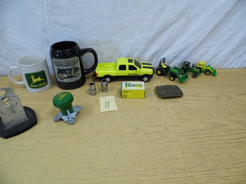 lot 11 image: John Deere Collectibles