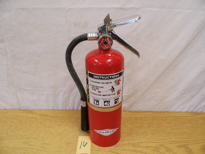 lot 16 image: Fire Extinguisher