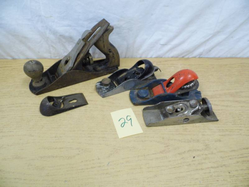 lot 29 image: Wood Planes