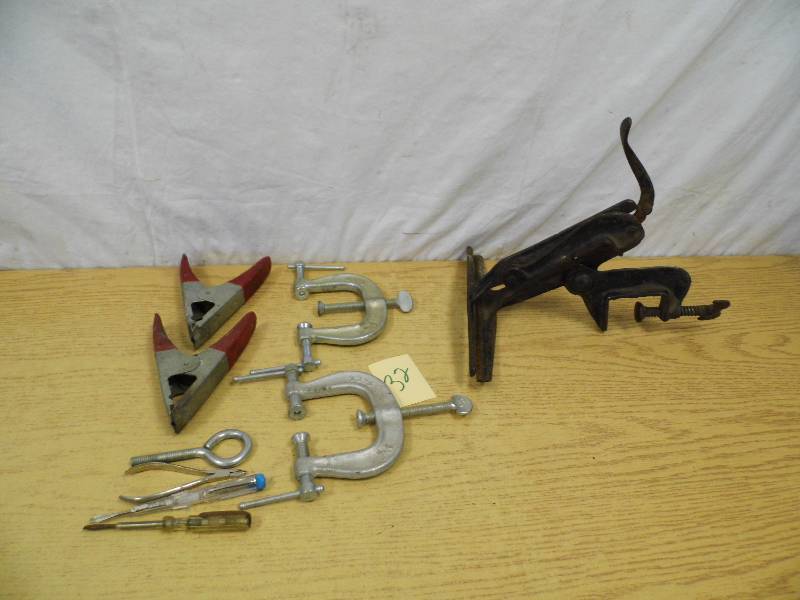 lot 32 image: Clamps