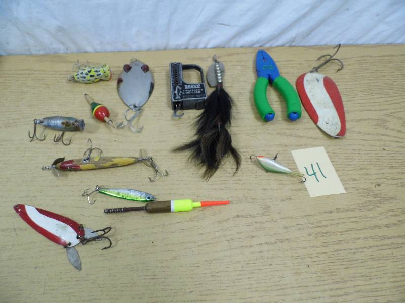 lot 41 image: Fishing Tackle