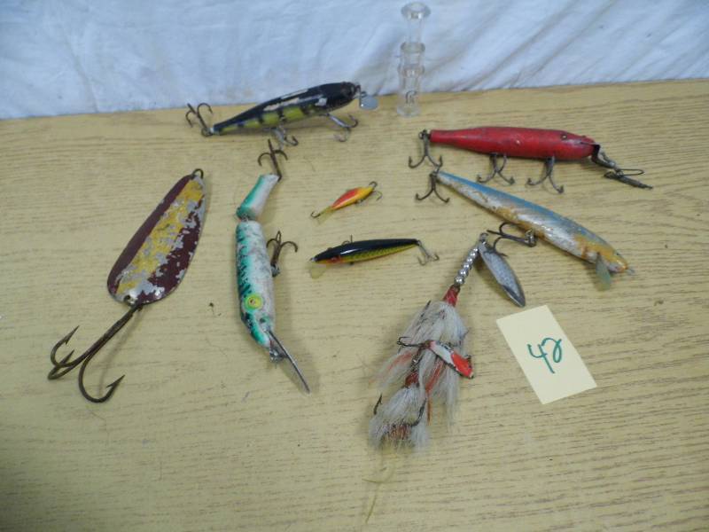 lot 42 image: Fishing Tackle