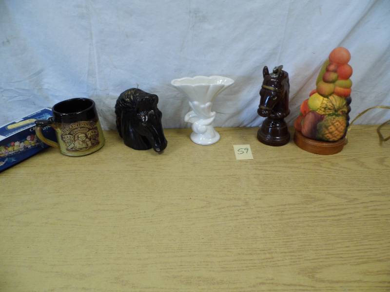 lot 59 image: Lamps  - Lights - Misc