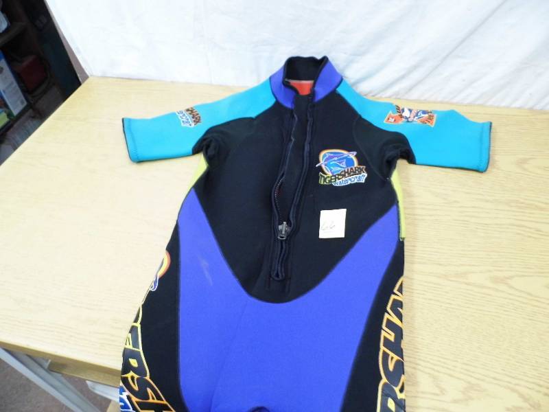 lot 66 image: Tigershark Wetsuit