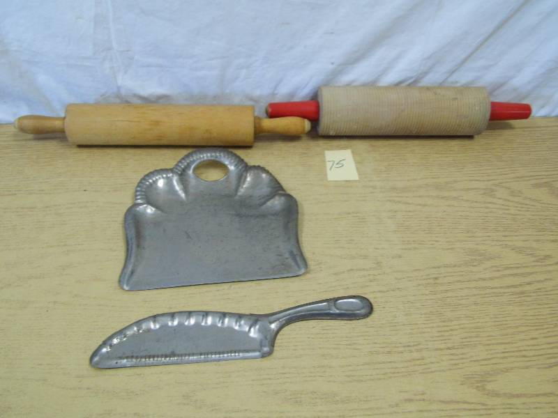 lot 75 image: Rolling Pins -Table Dustpan