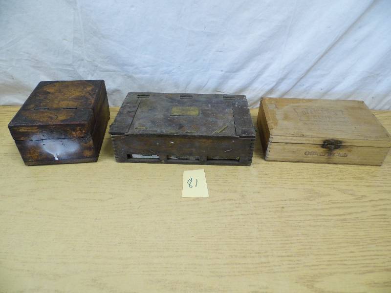 lot 81 image: Wooden Boxes