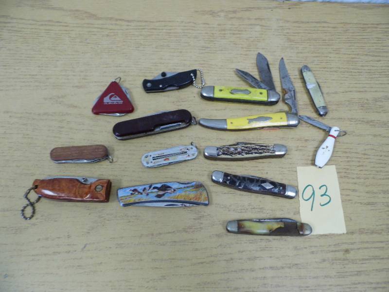 lot 93 image: Knives