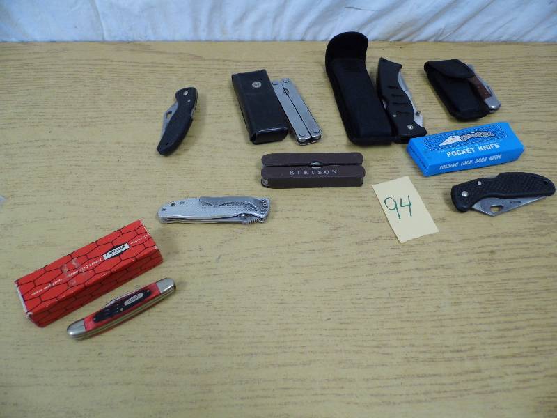 lot 94 image: Knives