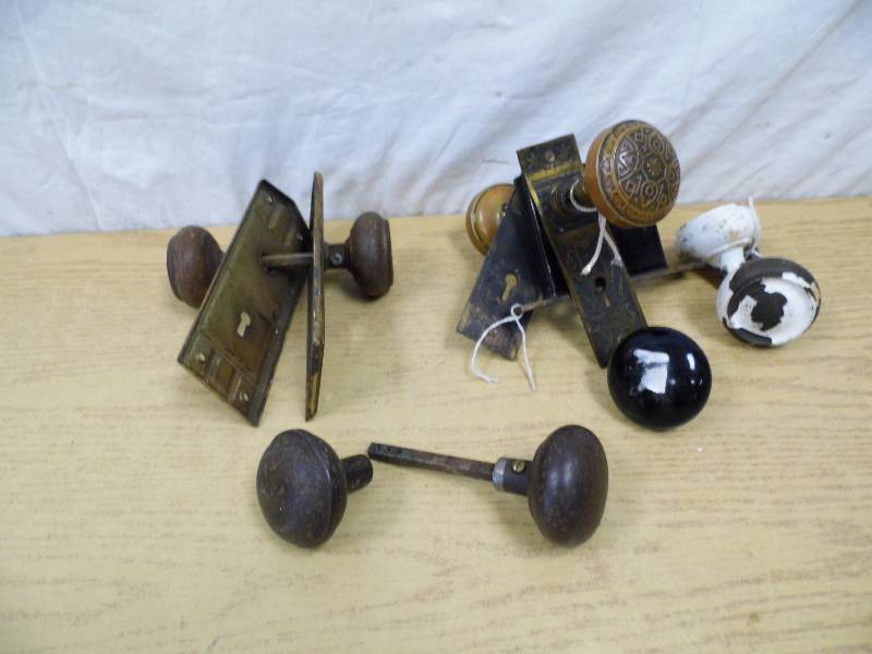 lot 95 image: Antique Door Knobs  Hardware
