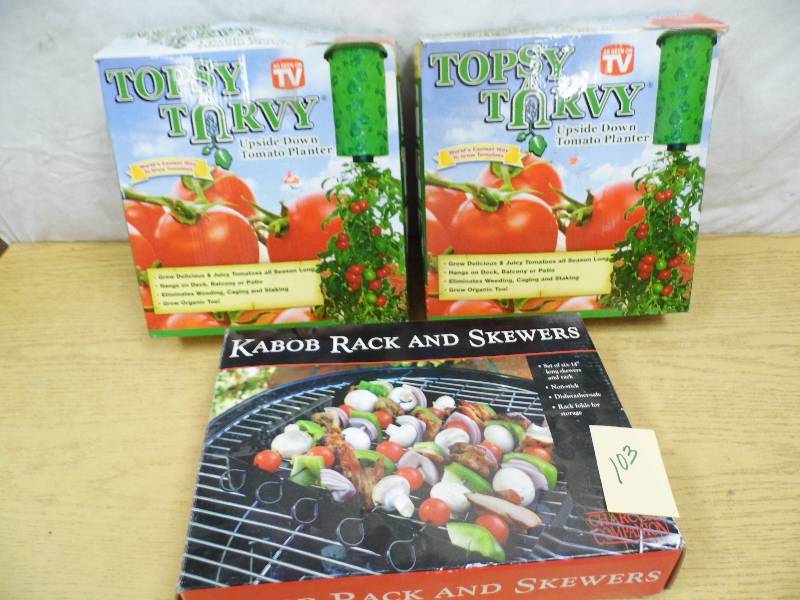 lot 103 image: 2 Topsy Turvy Planters - Kabob Rack