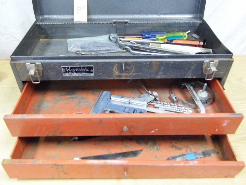 lot 126 image: Toolbox w Tools